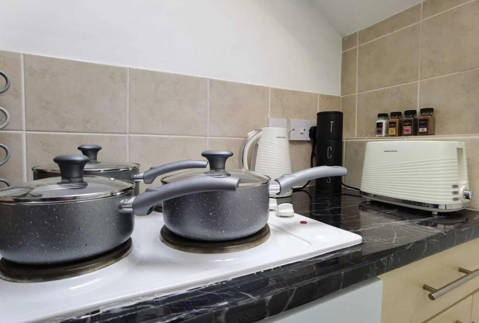 Raleigh Ff&Tf - 1 Bed Georgian Flat In The Centre Of Exeter, Free Parking With Wifi Apartment